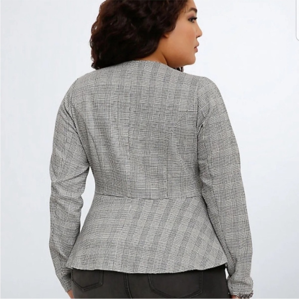 TORRID: Black & White Houndstooth Zip Blazer Size 1X - Picture 3 of 6